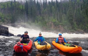 Nafukovací kajaky a kanoe na řece Moisie