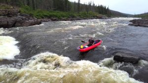 Nafukovací kajaky a kanoe na řece Moisie