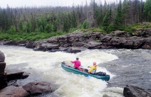 Nafukovací kajaky a kanoe na řece Moisie