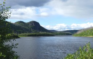 Nafukovací kajaky a kanoe na řece Moisie