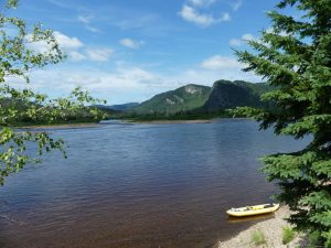 Nafukovací kajaky a kanoe na řece Moisie