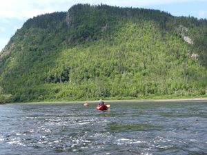 Nafukovací kajaky a kanoe na řece Moisie