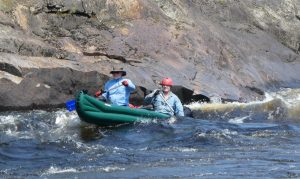 Nafukovací kajaky a kanoe na řece Moisie