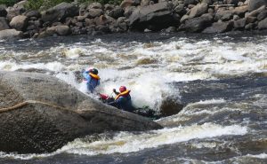 Nafukovací kajaky a kanoe na řece Moisie