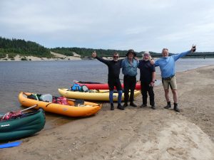 Nafukovací kajaky a kanoe na řece Moisie