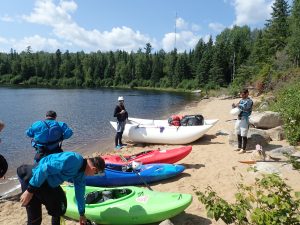 Nafukovací kajaky a kanoe na řece Moisie